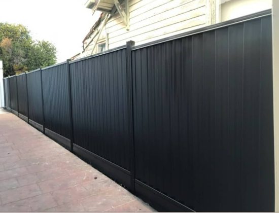 fence painting in Melbourne